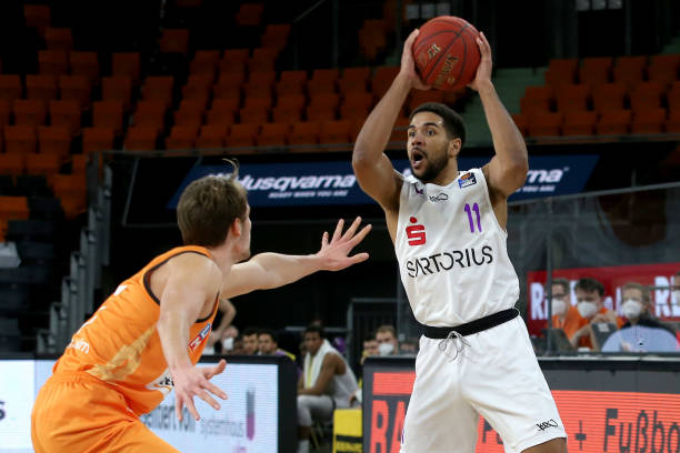 也增强了球 也增强了球