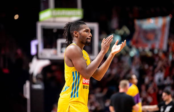 心碎却又耐 心碎却又耐